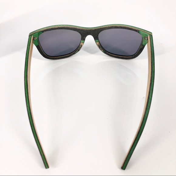 Emolly Black & Green Bamboo Polarized Sunglasses - Picture 3 of 5